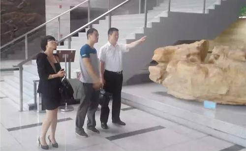 東方龍商務與國家級六安經濟技術開發(fā)區(qū)簽定委托招商引資戰(zhàn)略合作協議