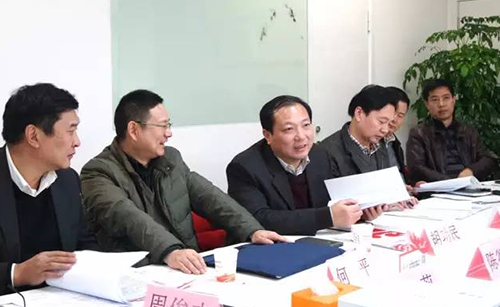 荊門(mén)市委常委、常務(wù)副市長(zhǎng)胡功民率隊(duì)赴上?？疾欤c我司簽訂委托招商引資戰(zhàn)略合作協(xié)議