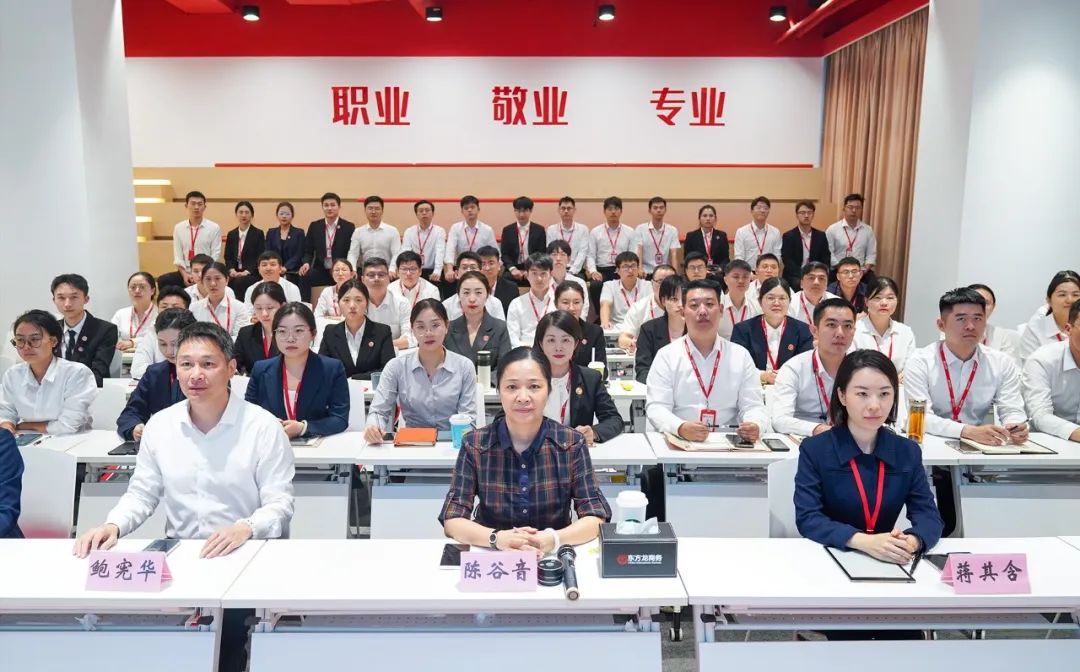 迎進(jìn)博，抓服務(wù)，東方龍商務(wù)再出擊！10月下旬，集團(tuán)共35個(gè)優(yōu)質(zhì)投資選址項(xiàng)目通過(guò)評(píng)估